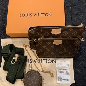 Brand new, Louis Vuitton Multi pochette with khaki strap